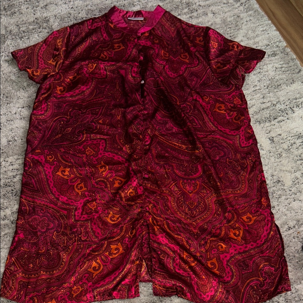 Valerie Stevens II Silk Like  Gown pit to pit 24” sleep blouse dress Red Paisley